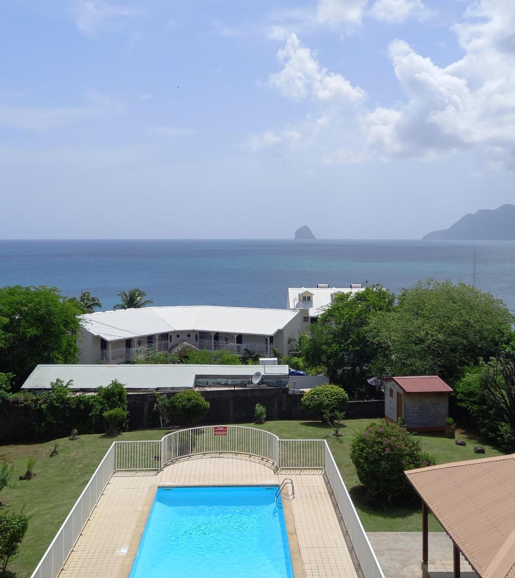 Appartement A Anse Mabouya En Rez De Jardin Avec Piscine A Proximite Des Plages Sainte-Luce Luaran gambar